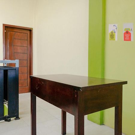 Zulfina Homestay Syariah Mitra Reddoorz Banyuwangi  Luaran gambar