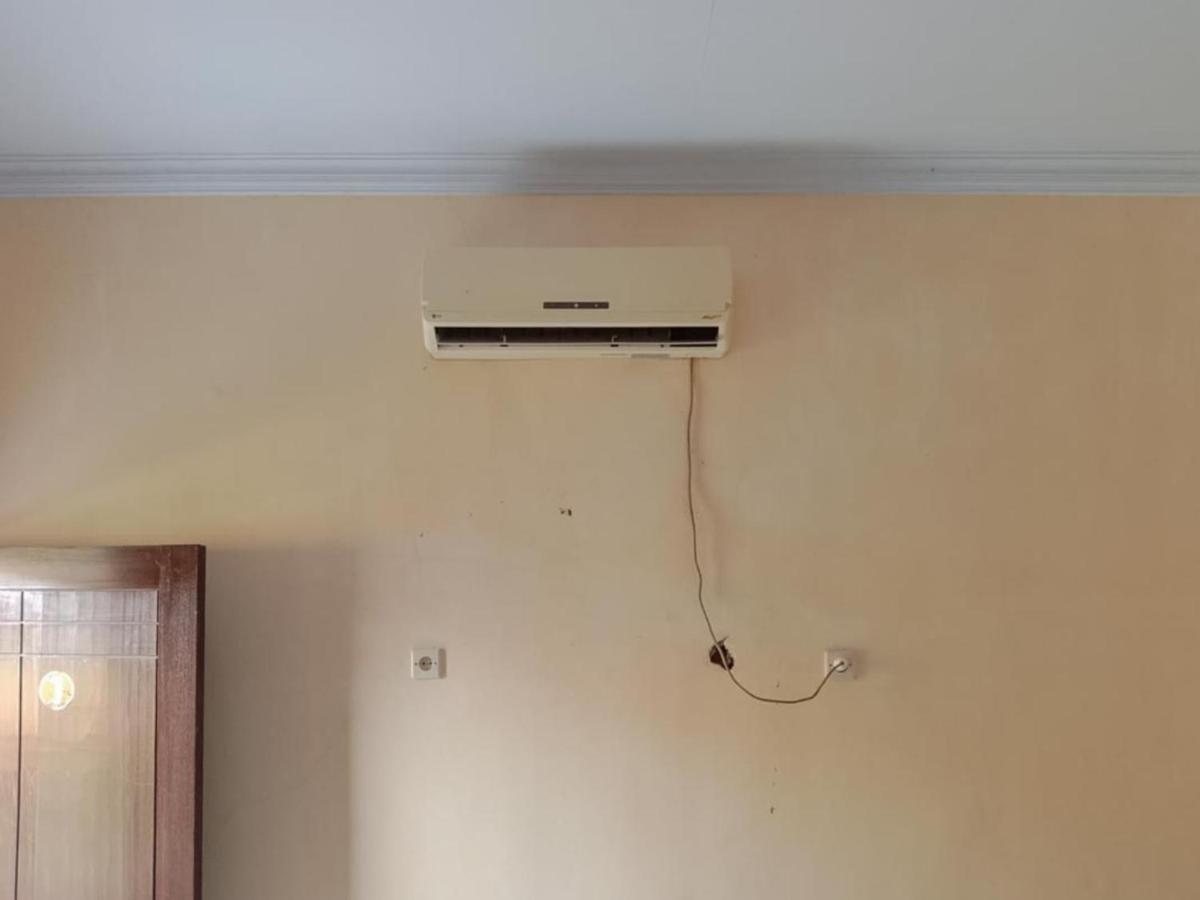 Zulfina Homestay Syariah Mitra Reddoorz Banyuwangi  Luaran gambar
