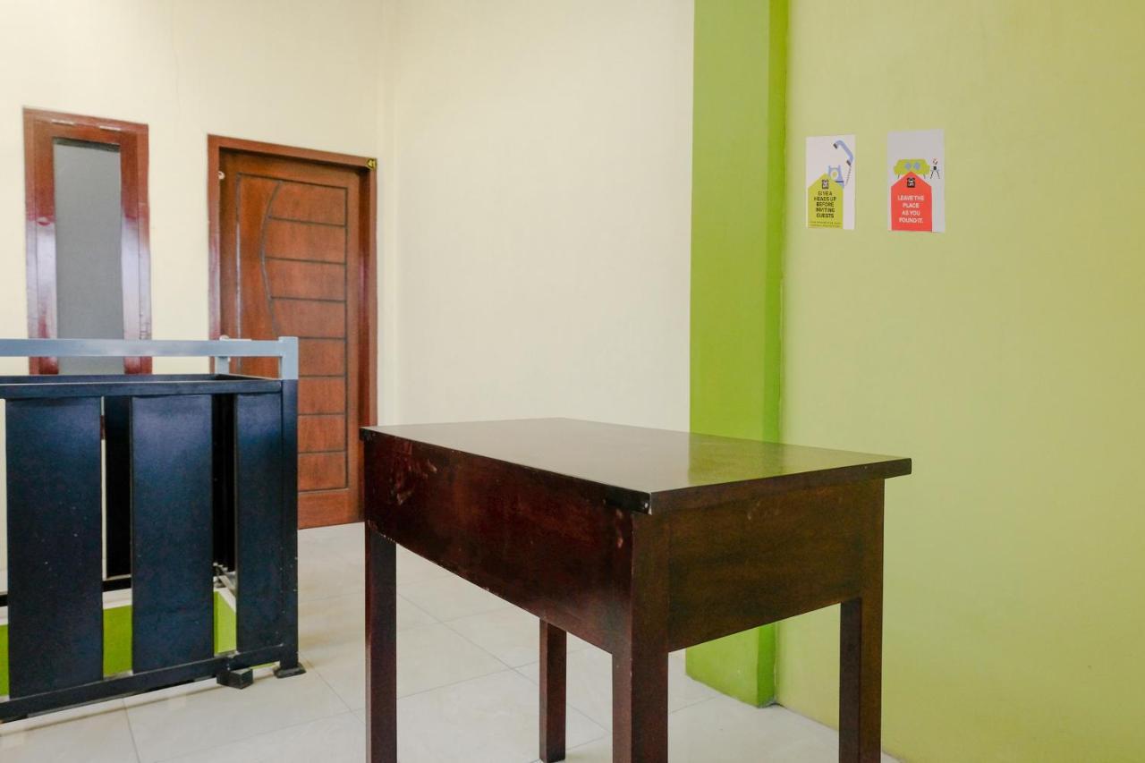 Zulfina Homestay Syariah Mitra Reddoorz Banyuwangi  Luaran gambar