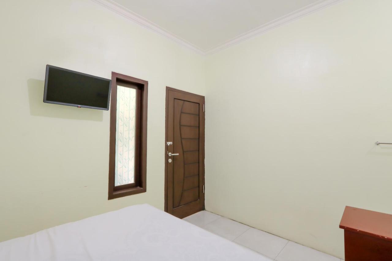 Zulfina Homestay Syariah Mitra Reddoorz Banyuwangi  Luaran gambar